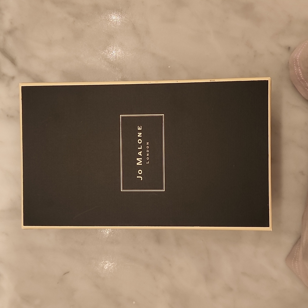 Jo Malone box - Picture 2 of 3